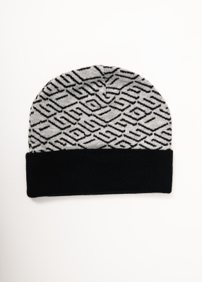 Шапка GUESS
