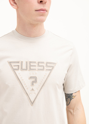 Футболка GUESS