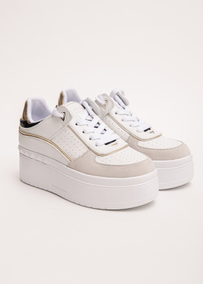 Кроссовки GUESS