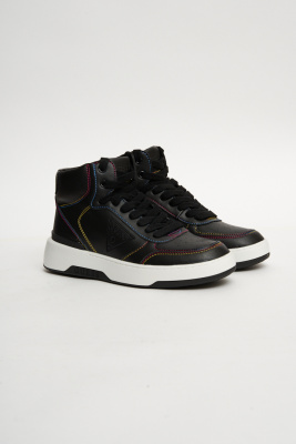 Ботинки GUESS