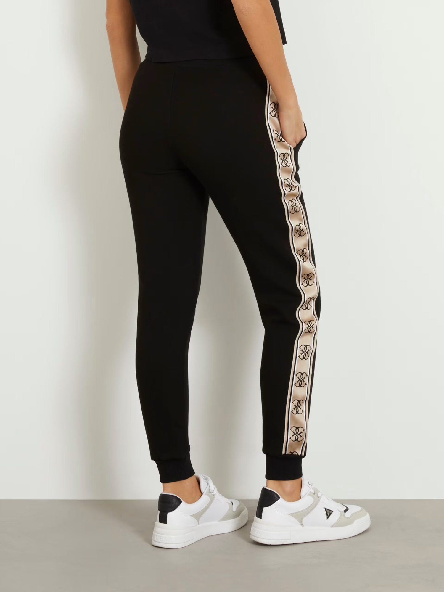 Брюки спортивные GUESS