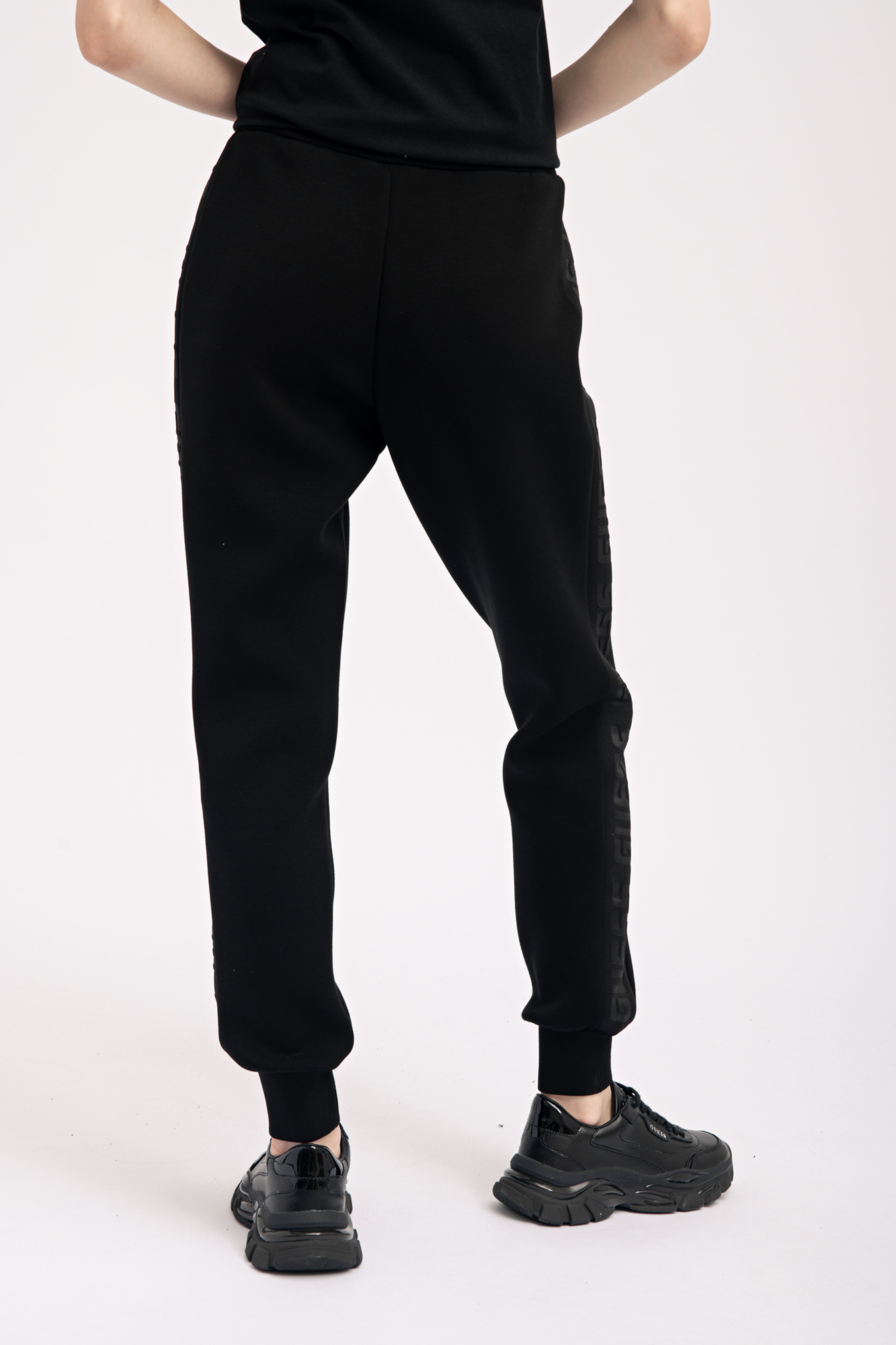 Брюки спортивные GUESS