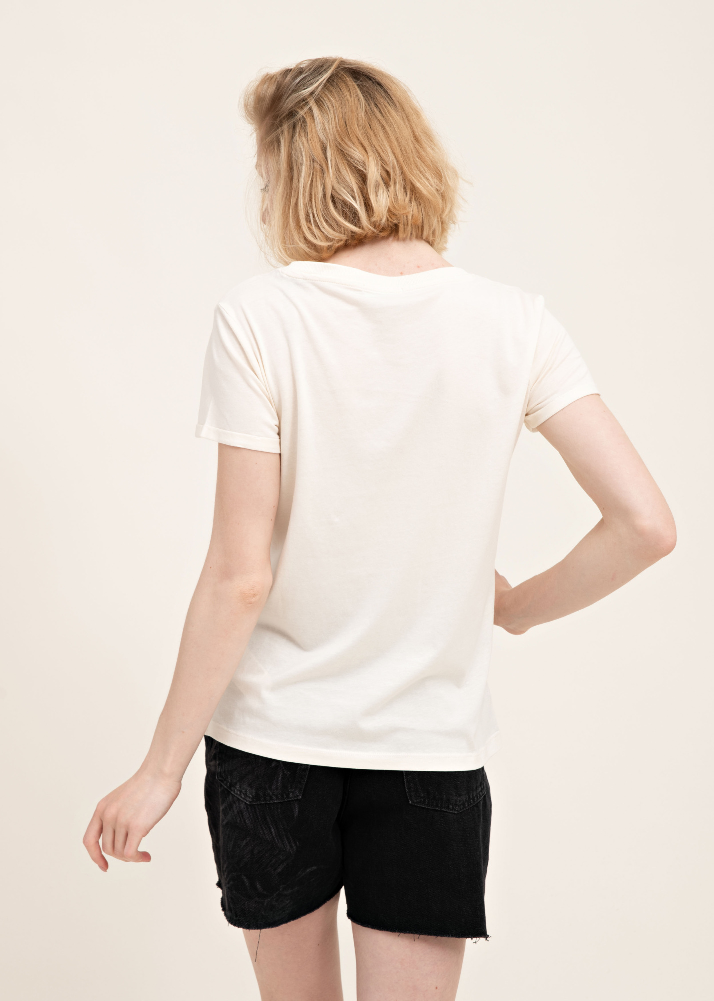 Футболка GUESS