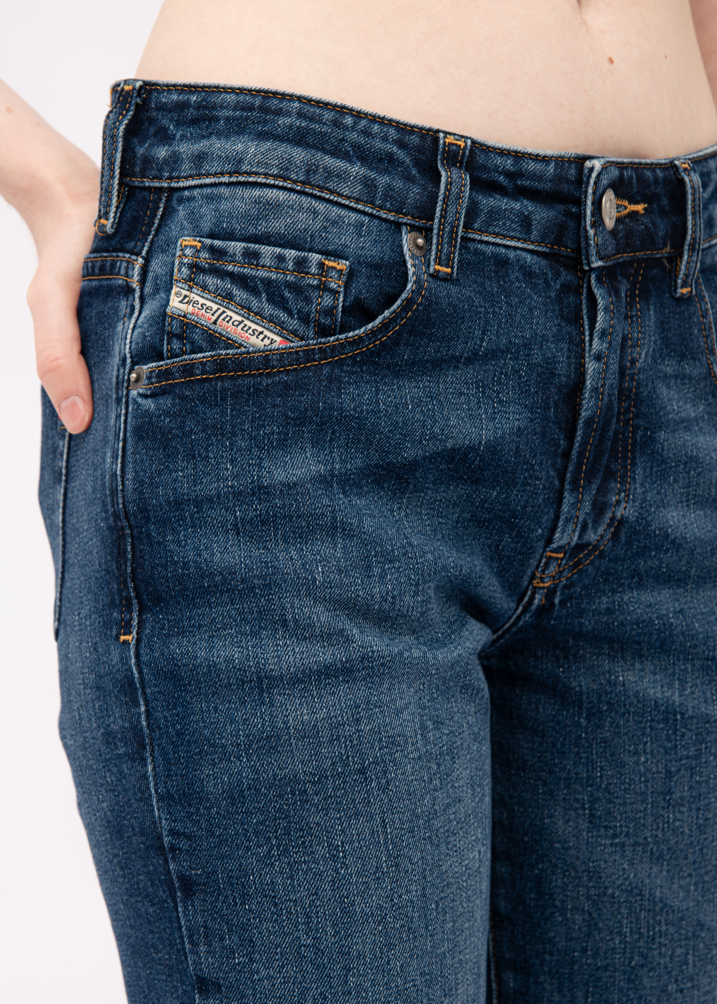 Джинсы DIESEL