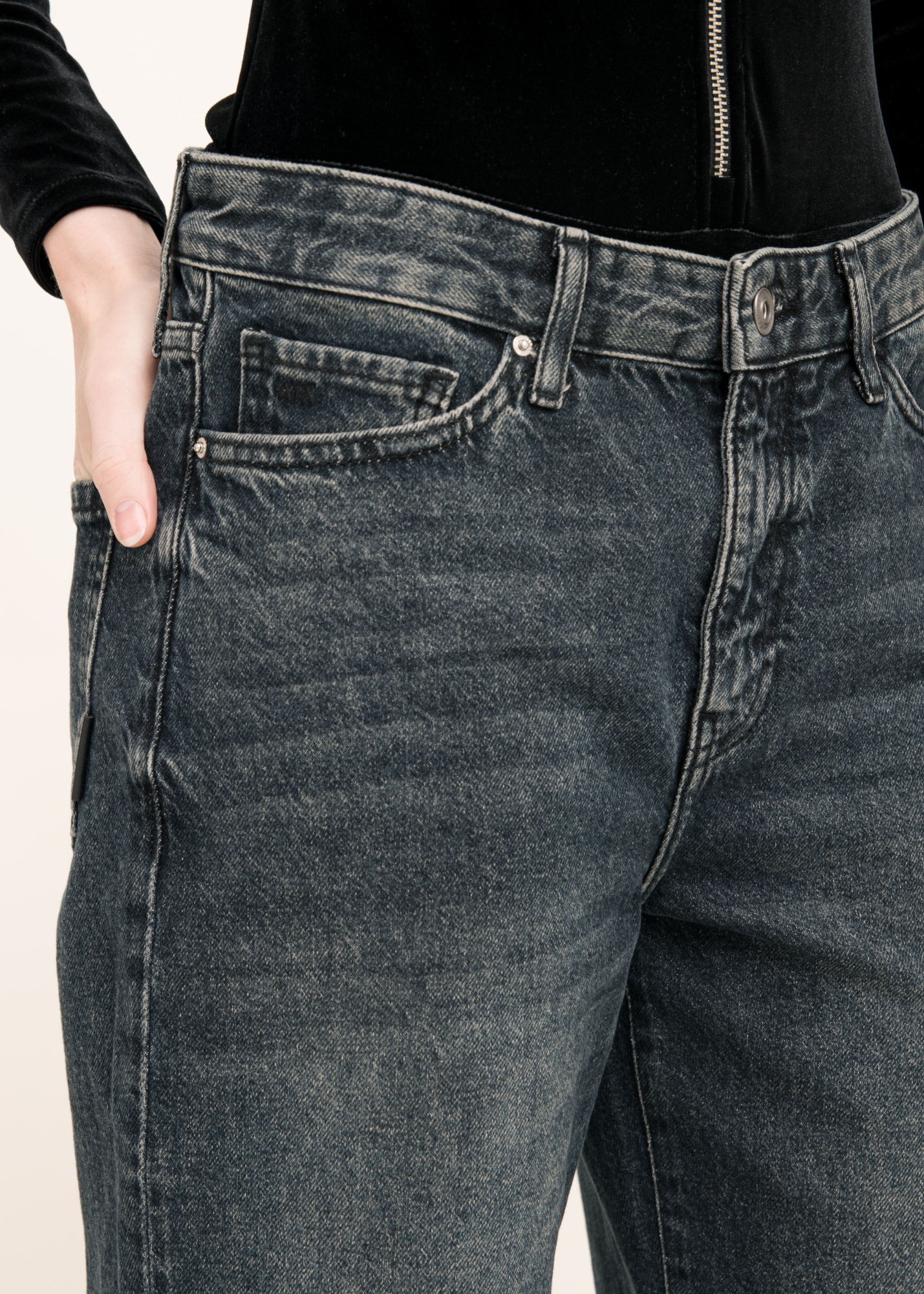 Джинсы ARMANI EXCHANGE