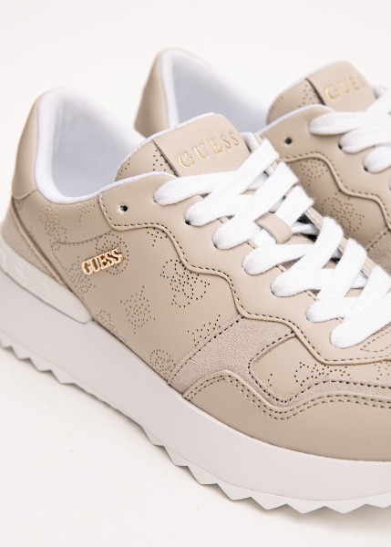 Кроссовки GUESS