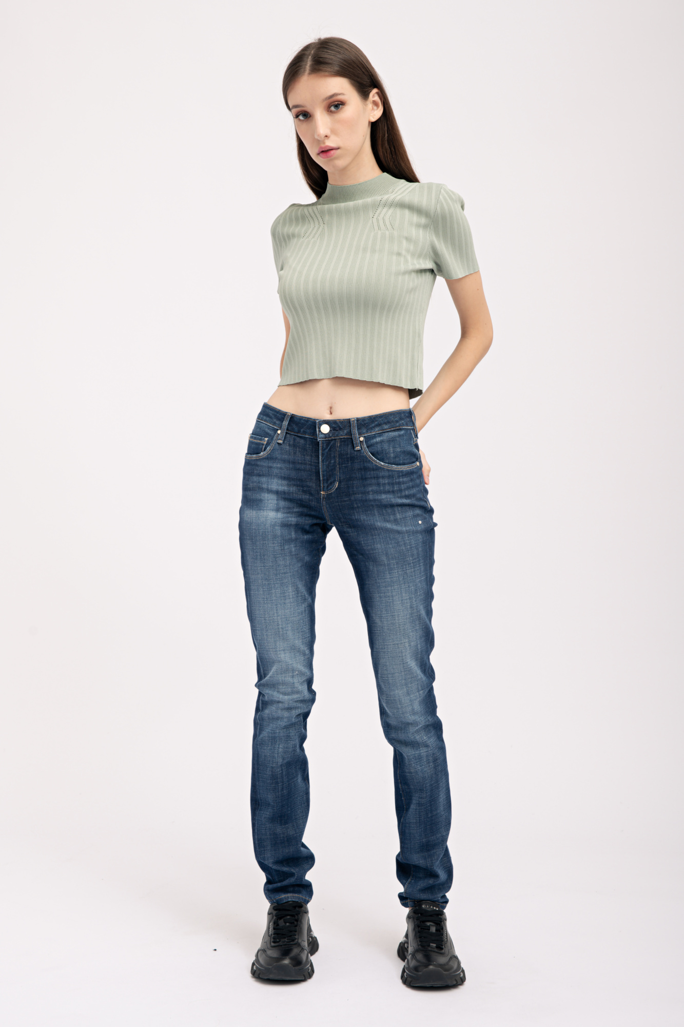 Джинсы GUESS
