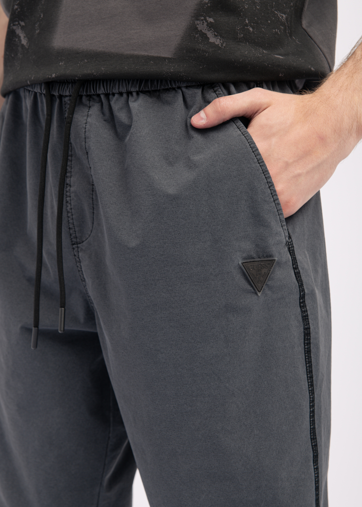 Брюки спортивные GUESS