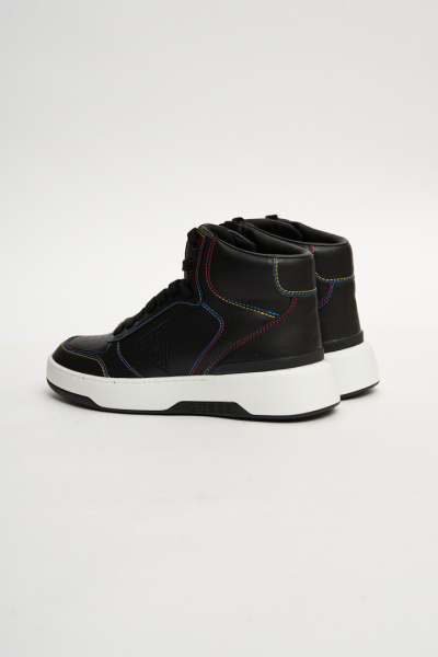 Ботинки GUESS