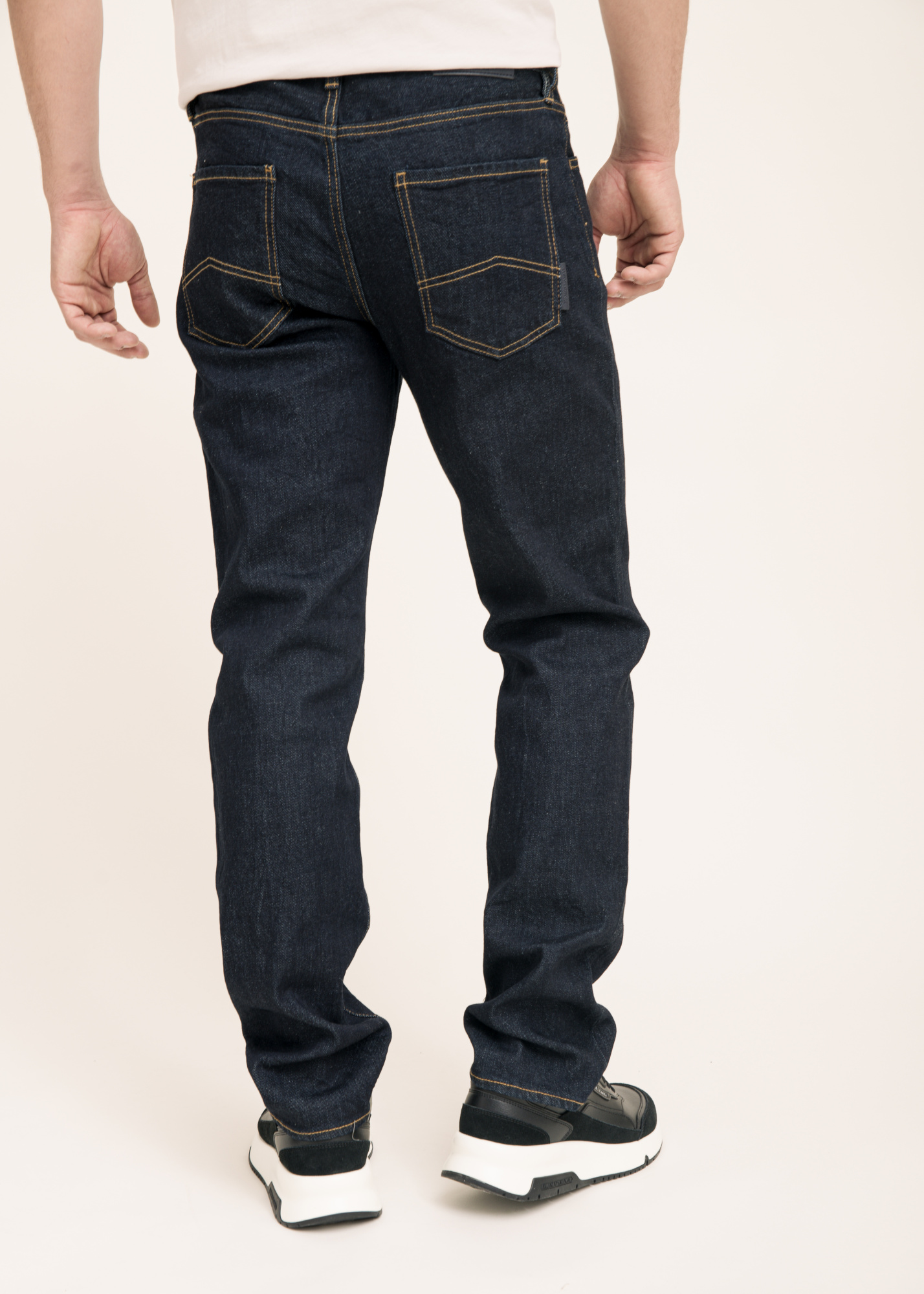 Джинсы ARMANI EXCHANGE