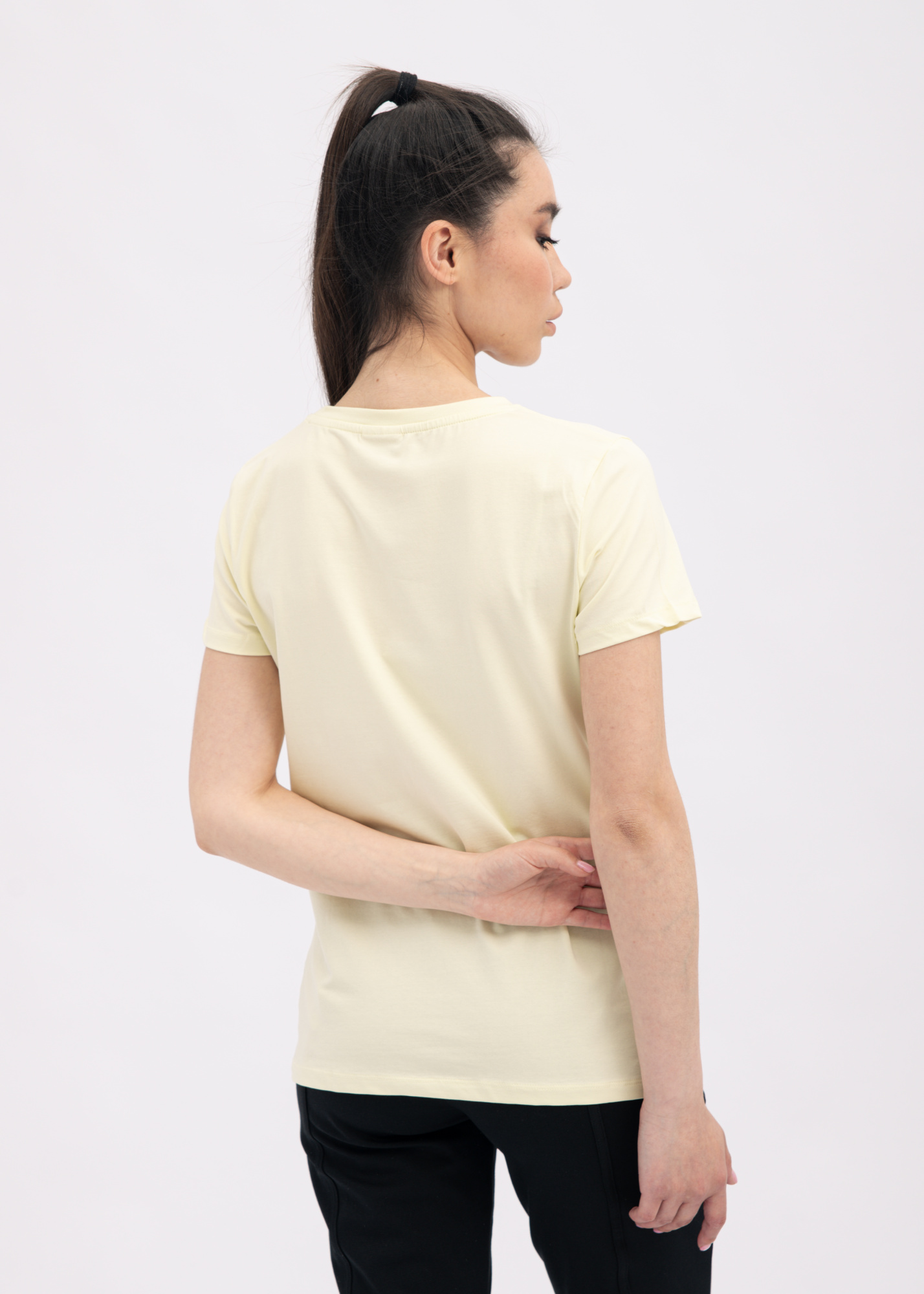 Футболка GUESS