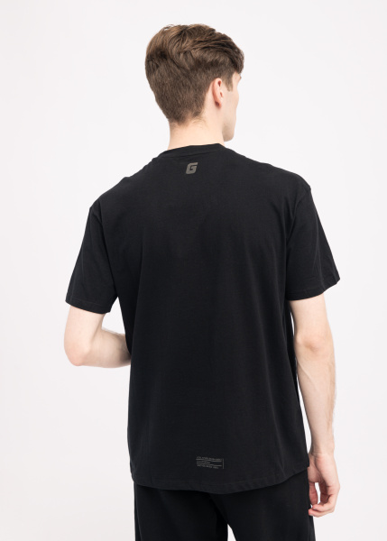 Футболка GUESS