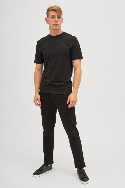 Футболка GUESS