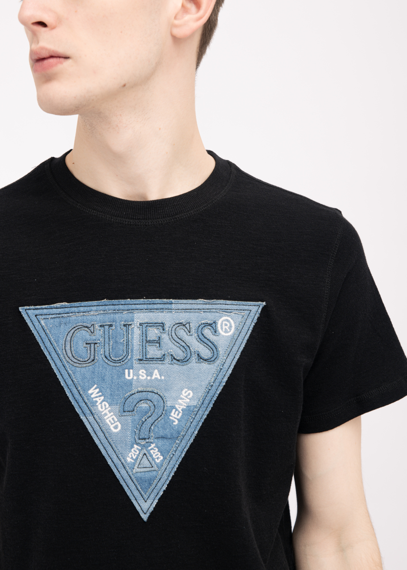 Футболка GUESS