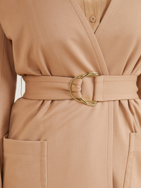 Пальто и плащи GUESS