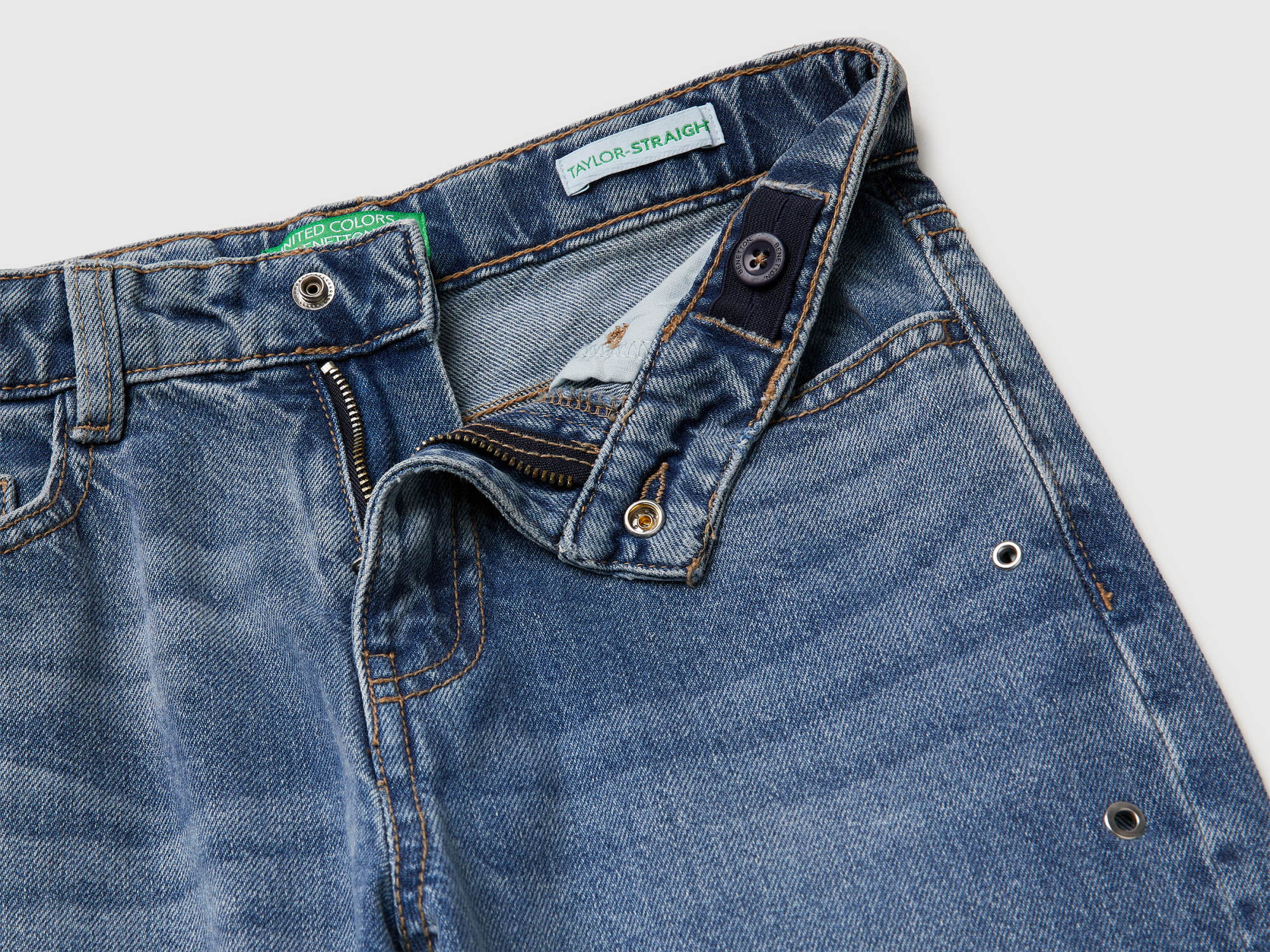 Джинсы BENETTON