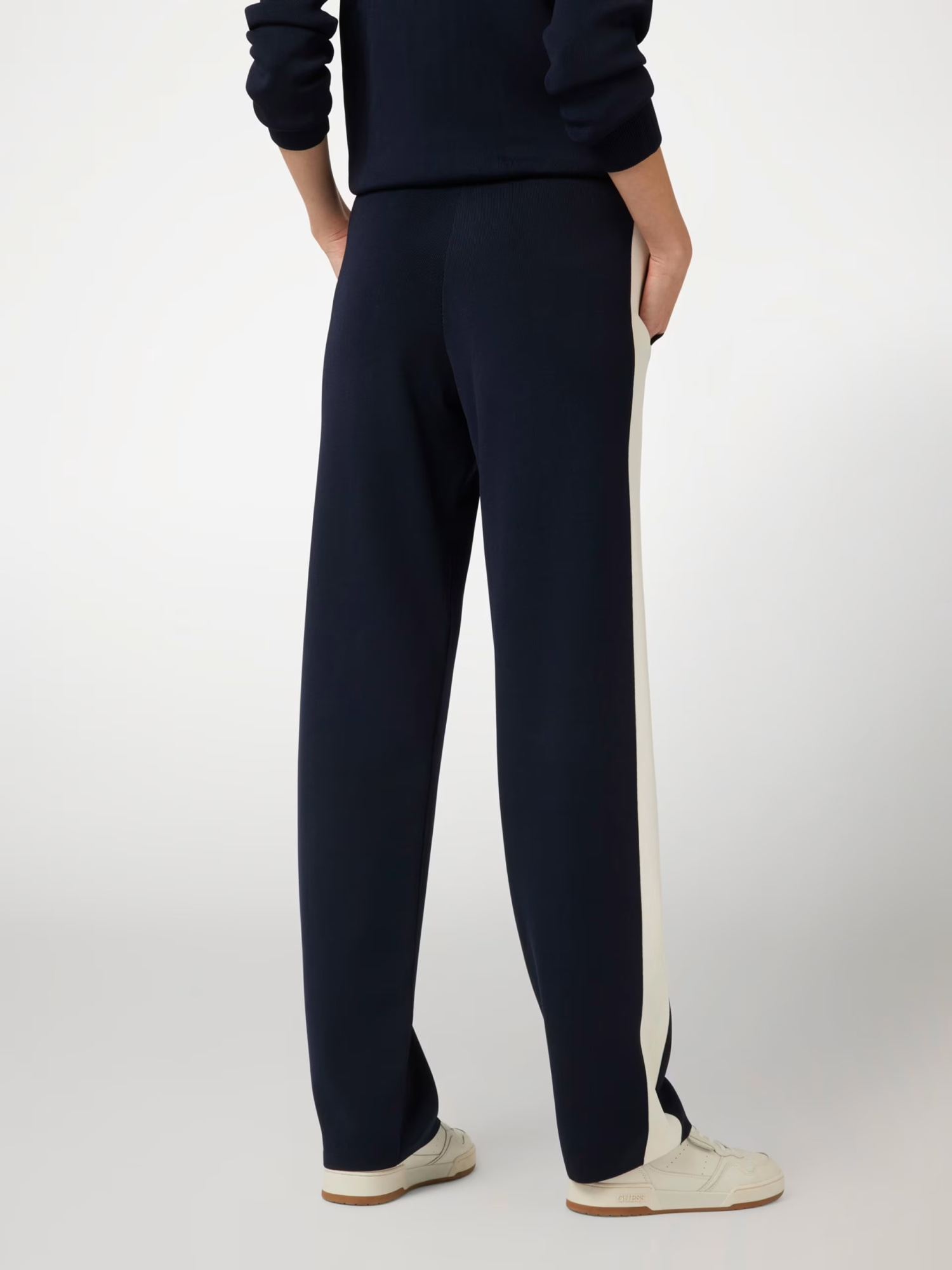 Брюки спортивные GUESS