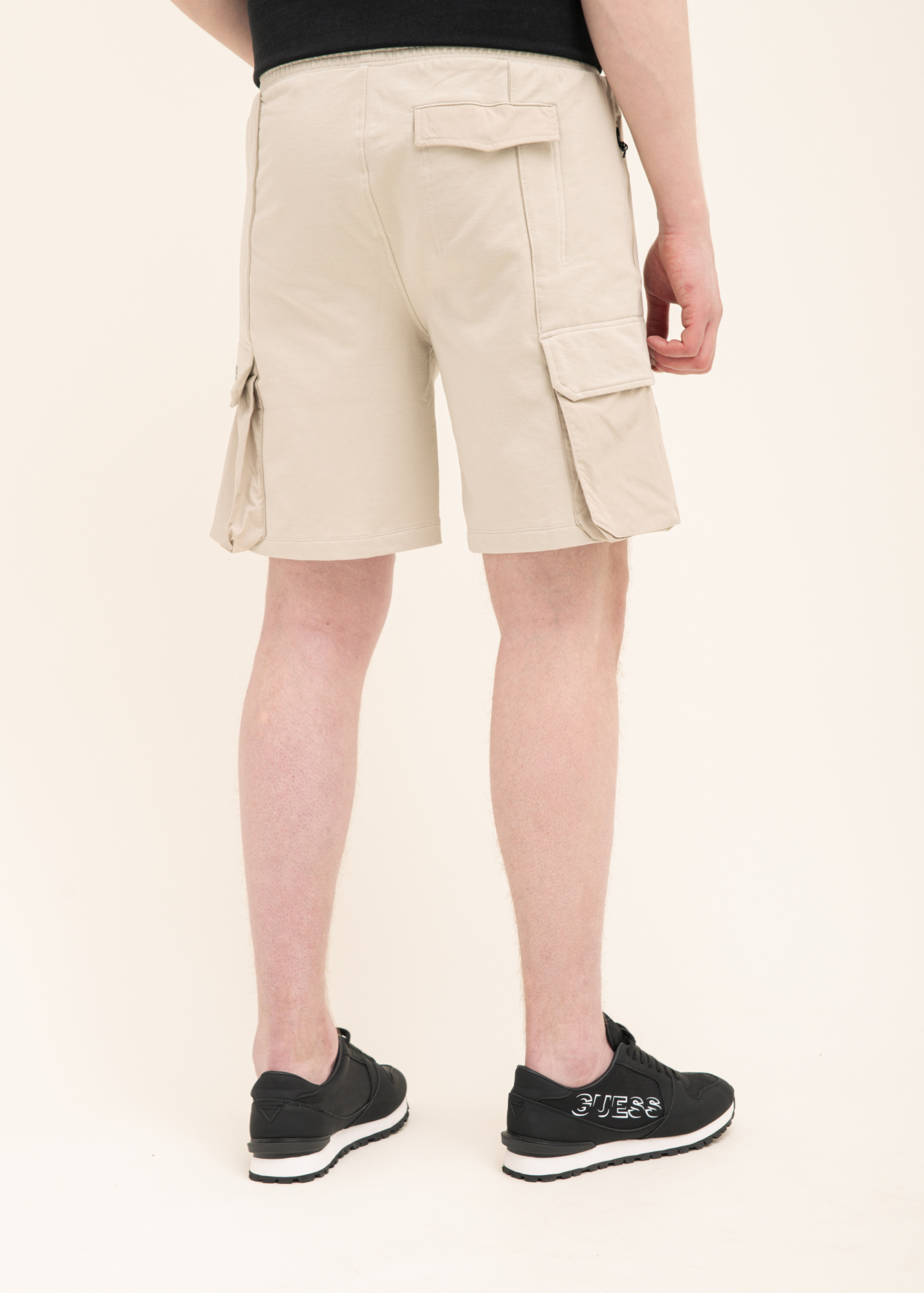 Шорты GUESS